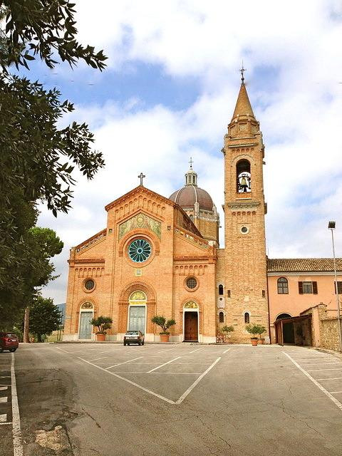 Santuario Santissimo Crocifisso景点图片