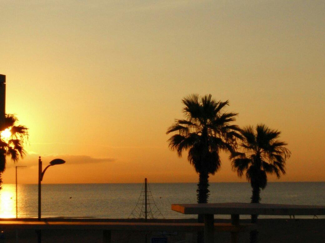 Platja de la Patacona景点图片
