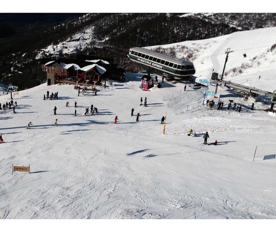 Eas Escuela Argentina de Snowboard & Ski-圣卡洛斯-德巴里洛切必去景点