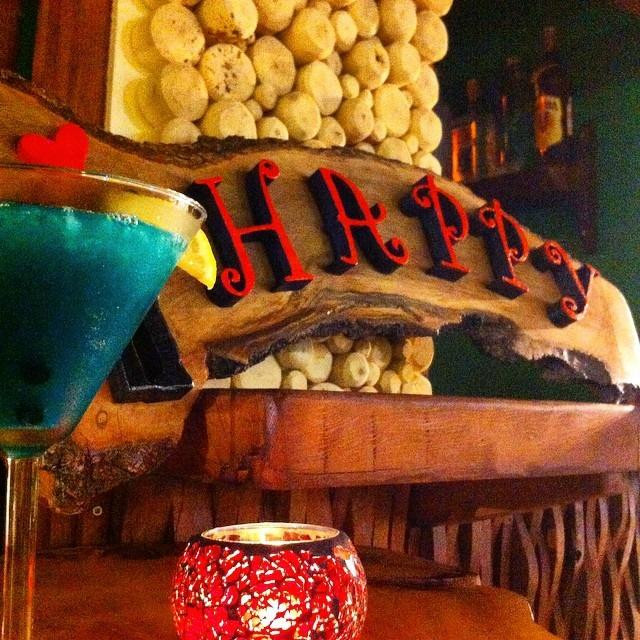 Happy Alternative Style Cafe Bar-卡斯必去景点