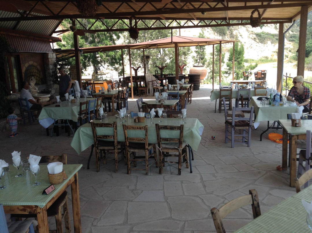 Tala餐馆和美食-Vrasidas Tavern