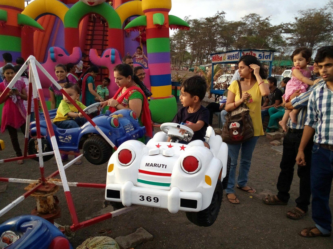 Swaminarayan Temple-Valsad必去景点