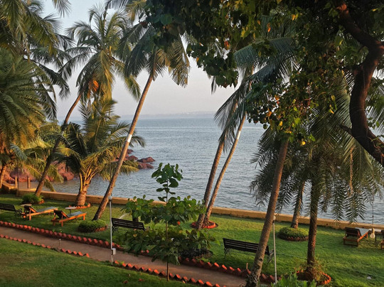 Hawaii The Sea-Side Village Retreat主图