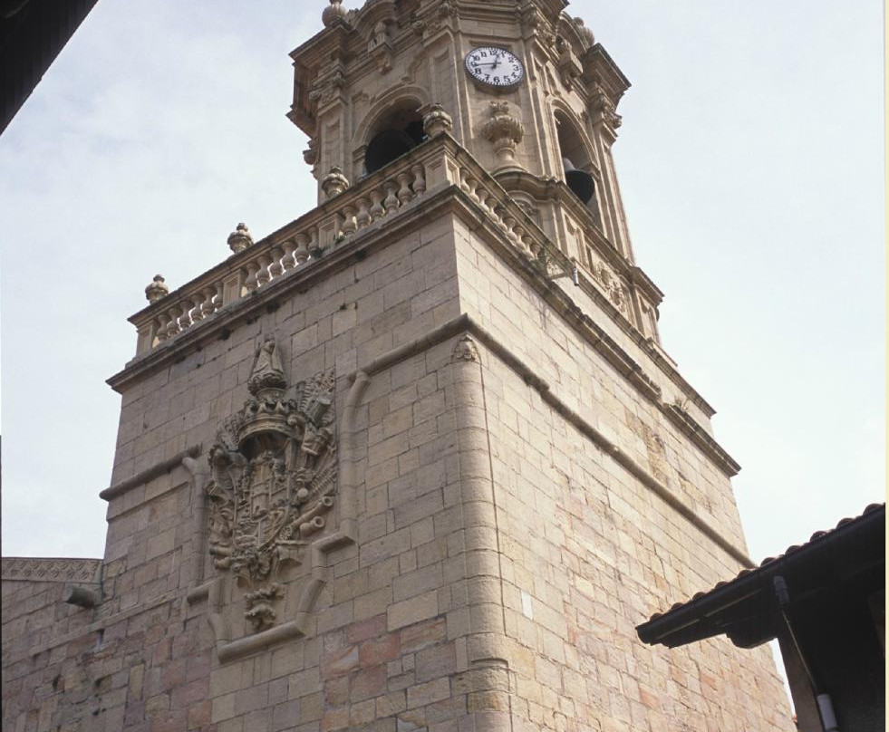 Iglesia parroquial de Santa Maria de la Asuncion y del Manzano景点图片