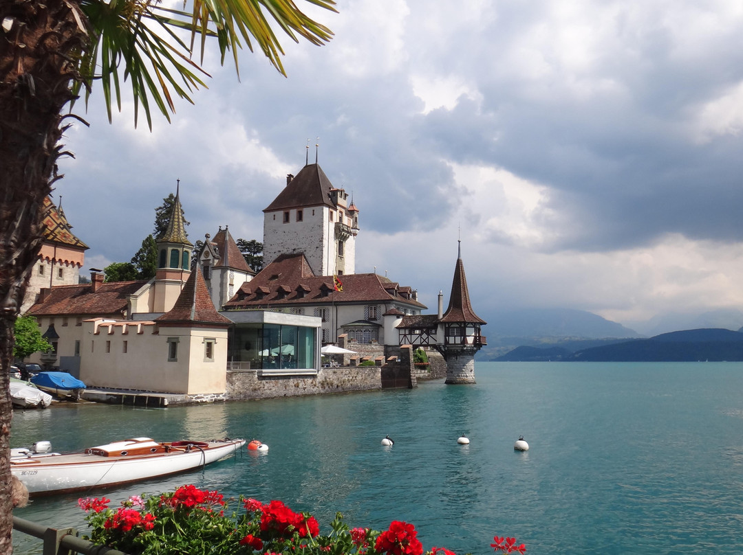 Oberhofen Castle景点图片