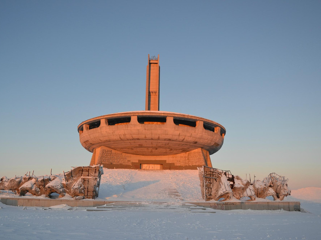 Buzludzha Monument-卡赞勒克必去景点