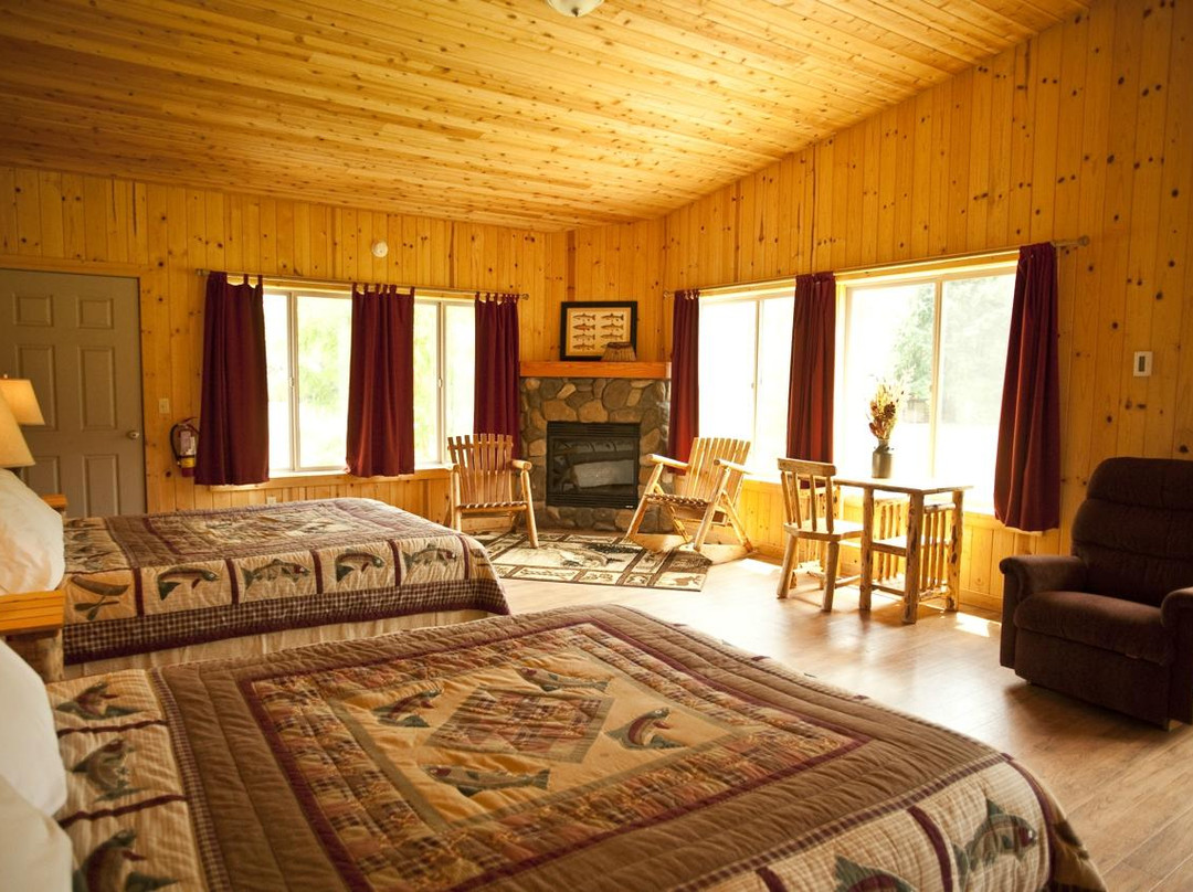 Paradise Lodge