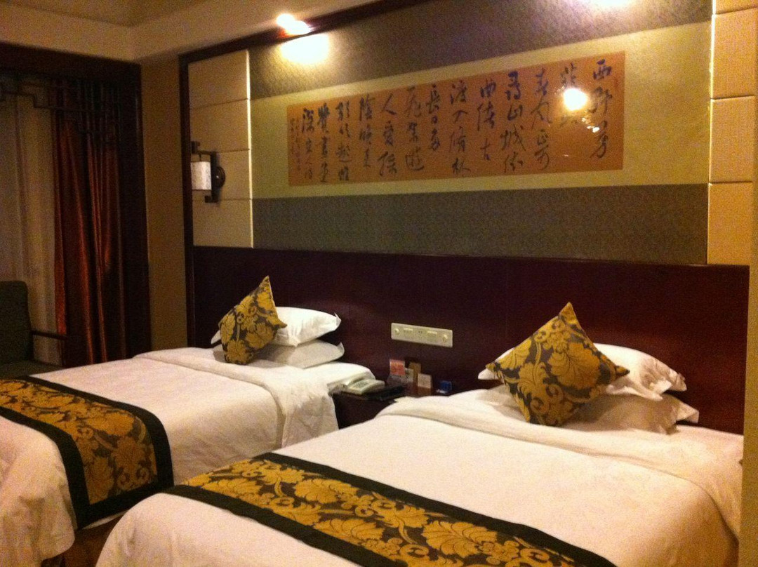 凤廷国际大酒店 主图