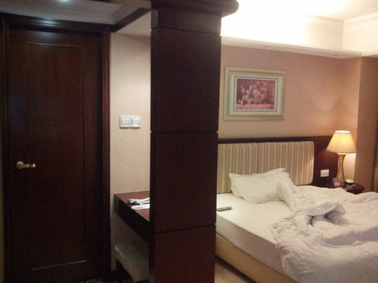 御信大酒店主图