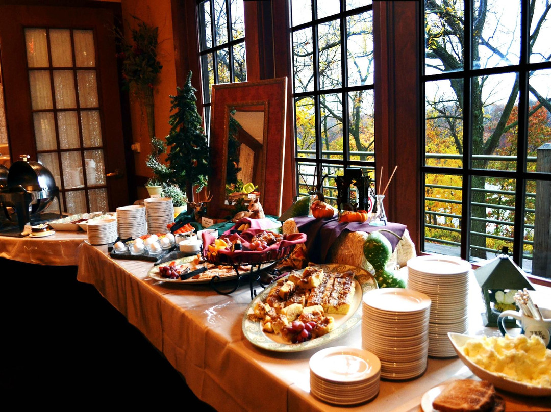 Woodlands Restaurant at Eagle Ridge Resort & Spa