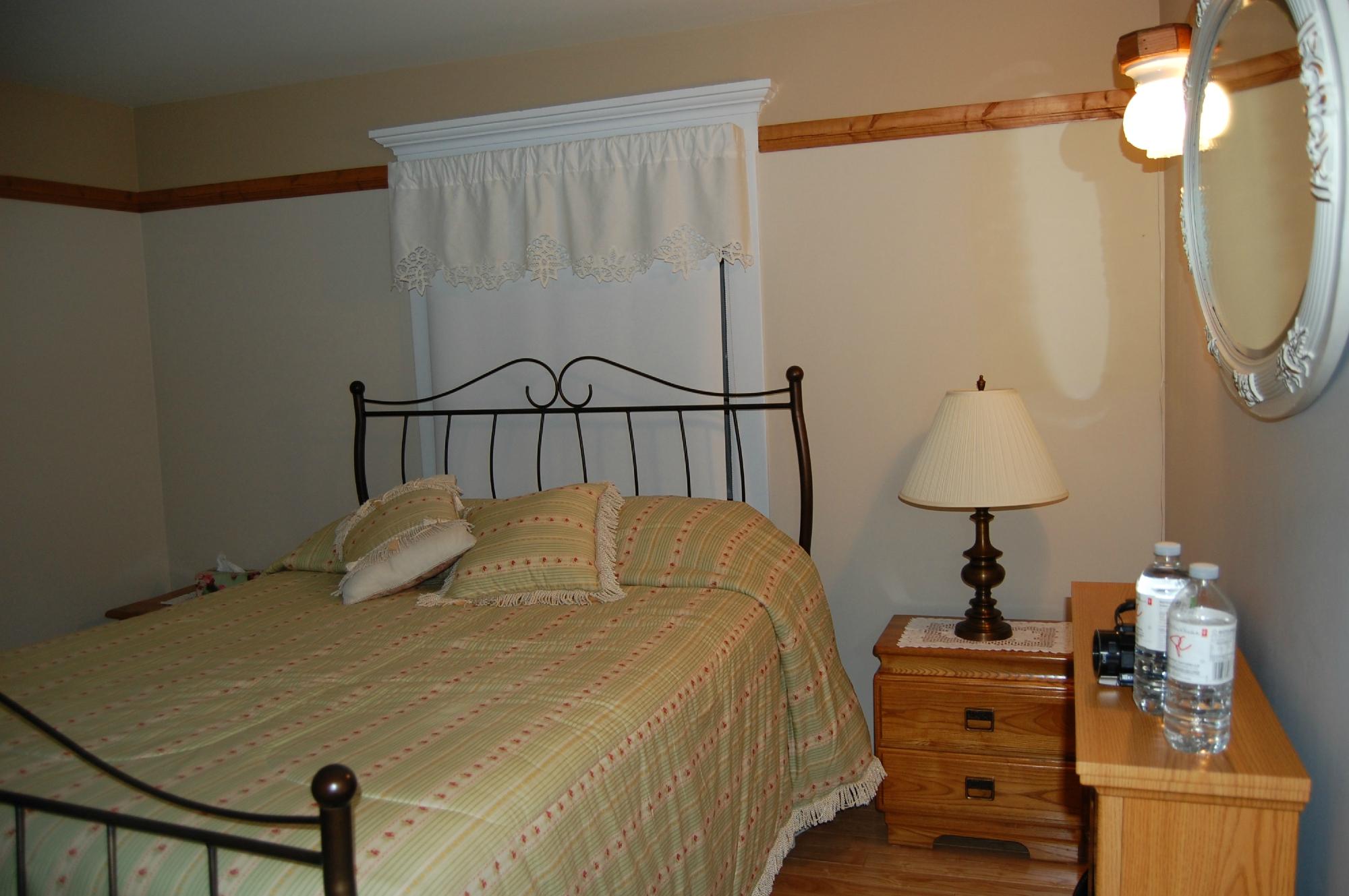Auberge Samuel de Champlain-客卧