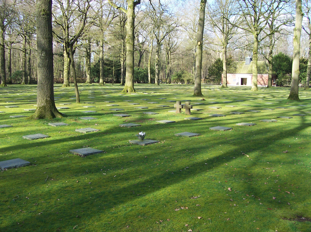 Vladslo German War Cemetery景点图片