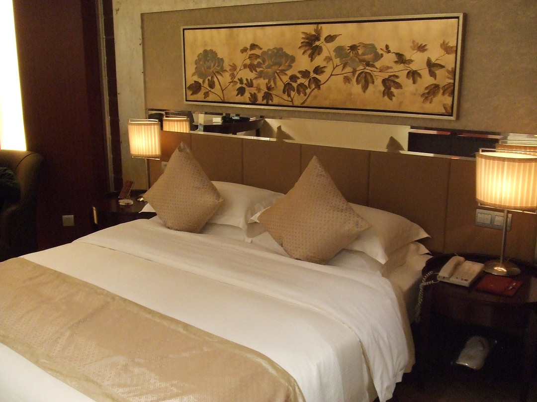 庆华国际大酒店主图