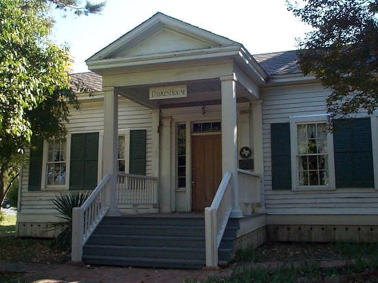 Chestnut Square Historic Village景点图片