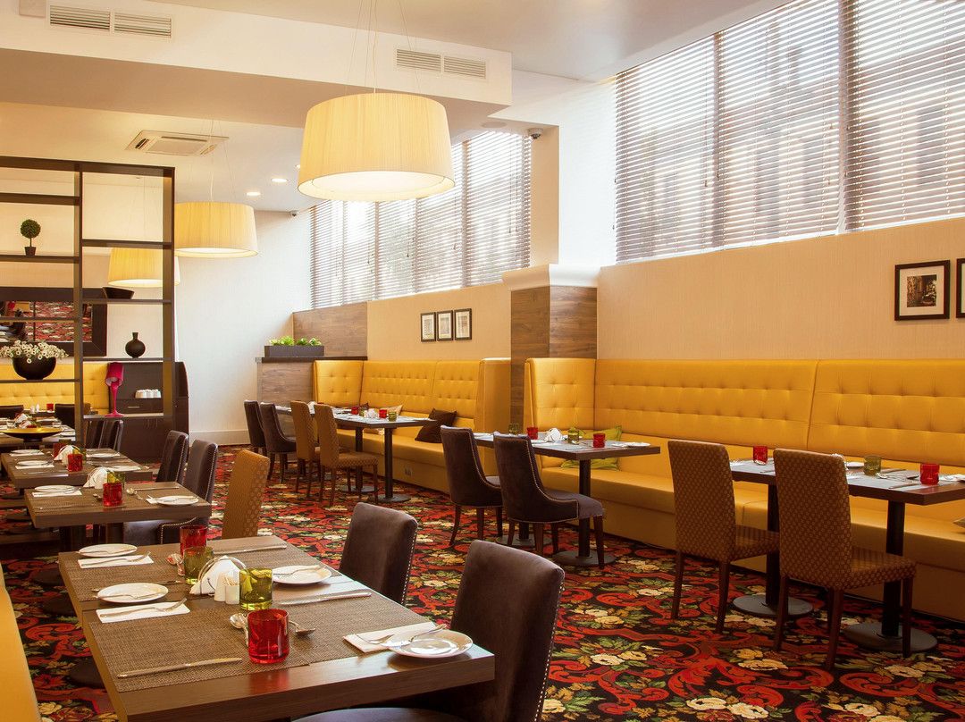 Suvorov餐馆和美食-Hilton Garden Grill & Bar