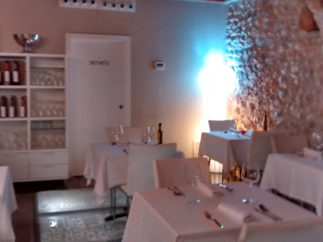 Cati餐馆和美食-Restaurante Hostal de Cabrit