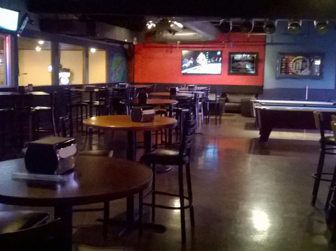 Topps Sports Bar & Grill