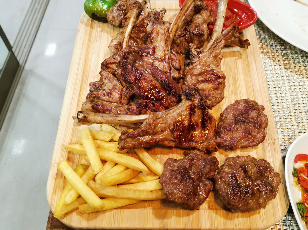 Kemer Mangal - Kemer'de Ne Yenir Çam Et Mangal Evi & Kasap