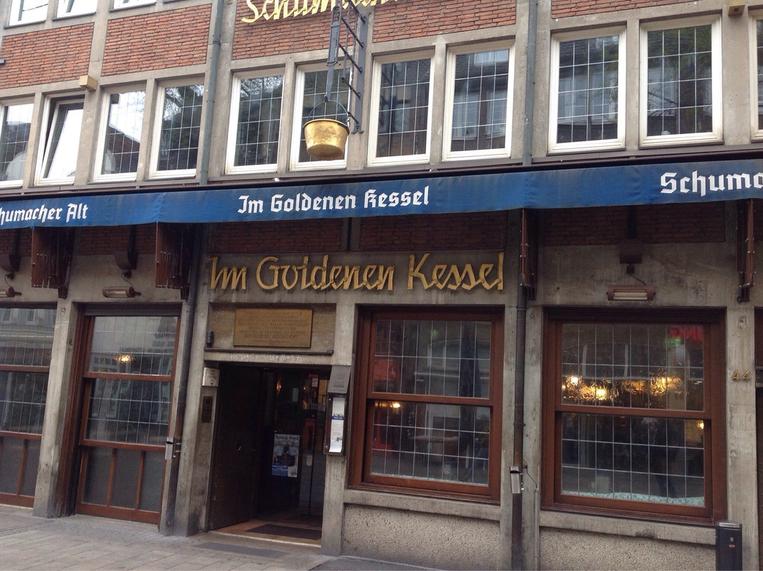 Im Goldenen Kessel