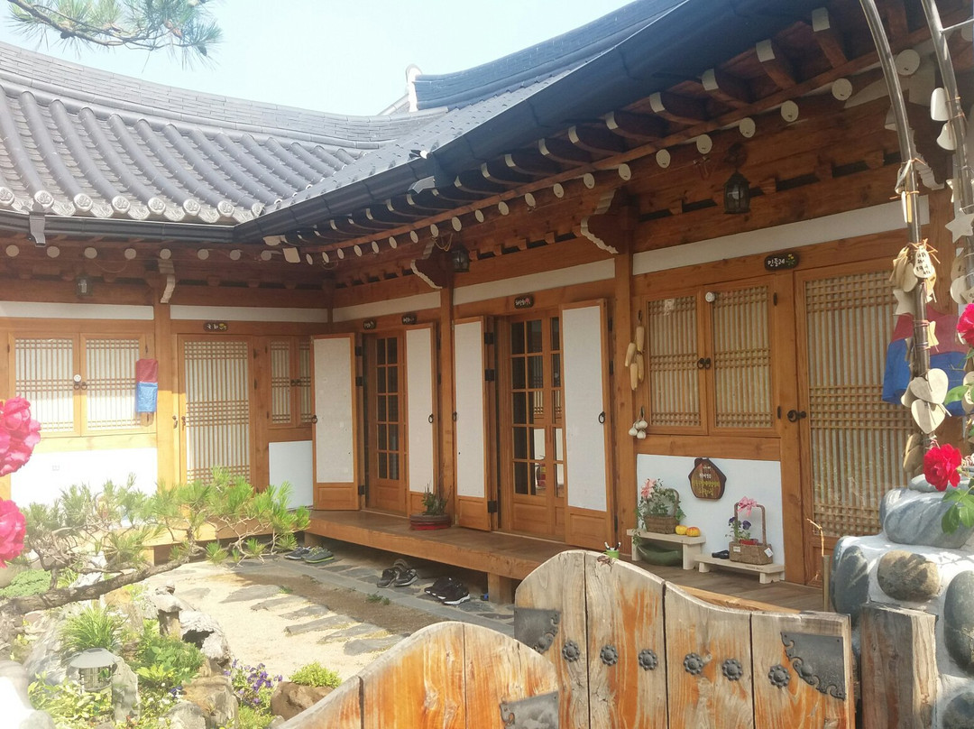 任实郡酒店住宿-Happiness Full Guesthouse