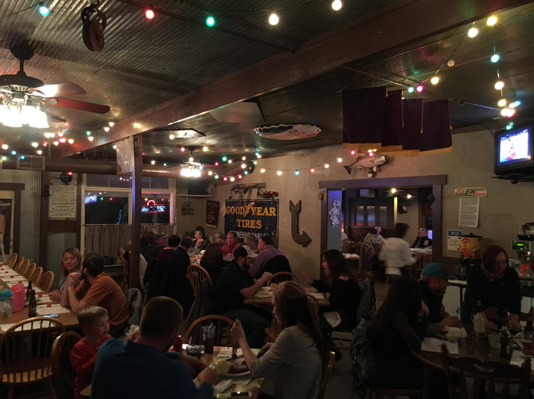 New Raymer餐馆和美食-Dewey's Bar & Grill