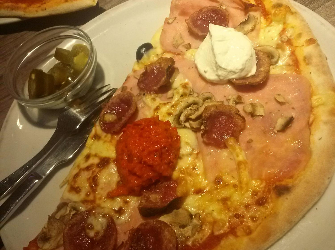 Pizzeria/Picerija, Spagetarija, Kavarna Oliva