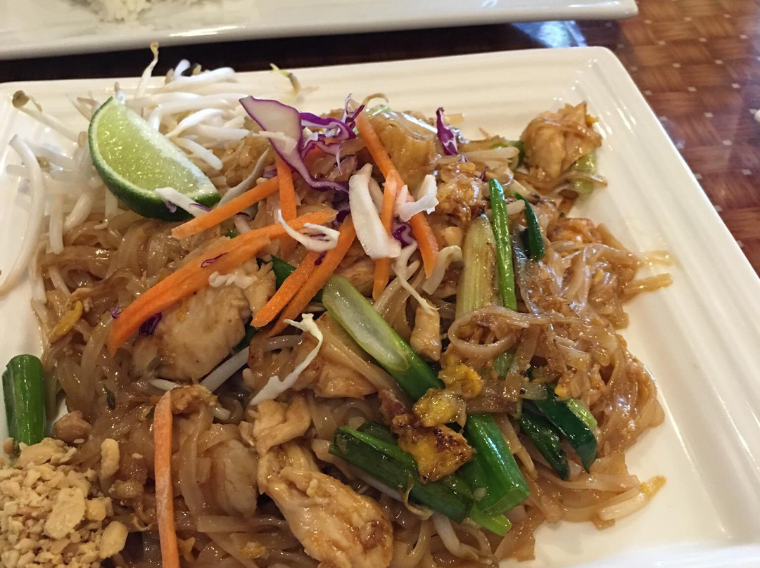 Thai Spice Authen7c Thai Cuisine