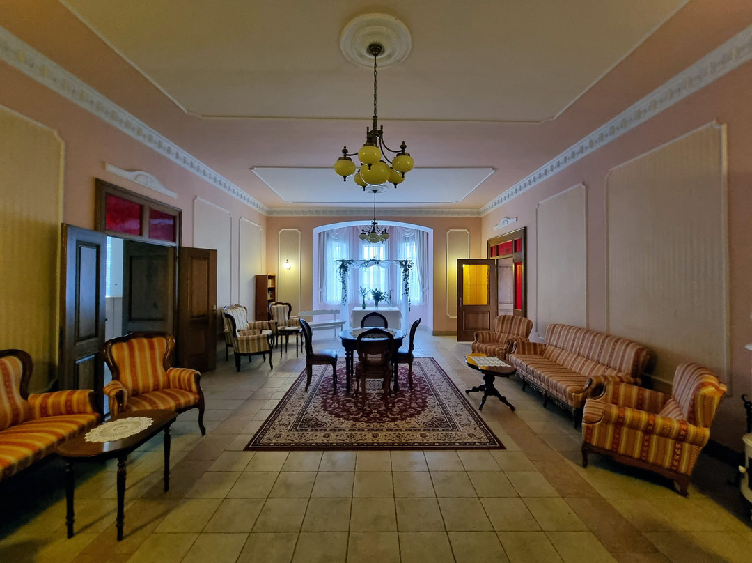 Zsuzsanna Hotel主图
