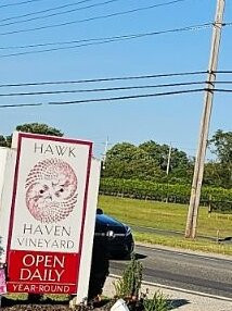 Hawk Haven Vineyard and Winery景点图片