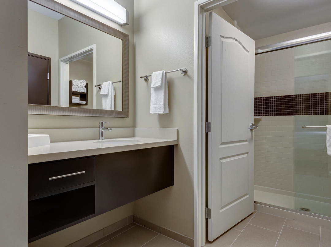 Staybridge Suites St Louis - Westport by IHG主图