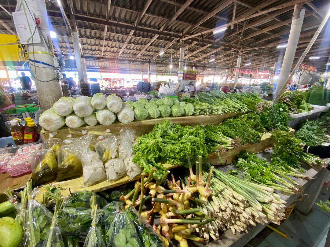Takuapa Flea Market景点图片