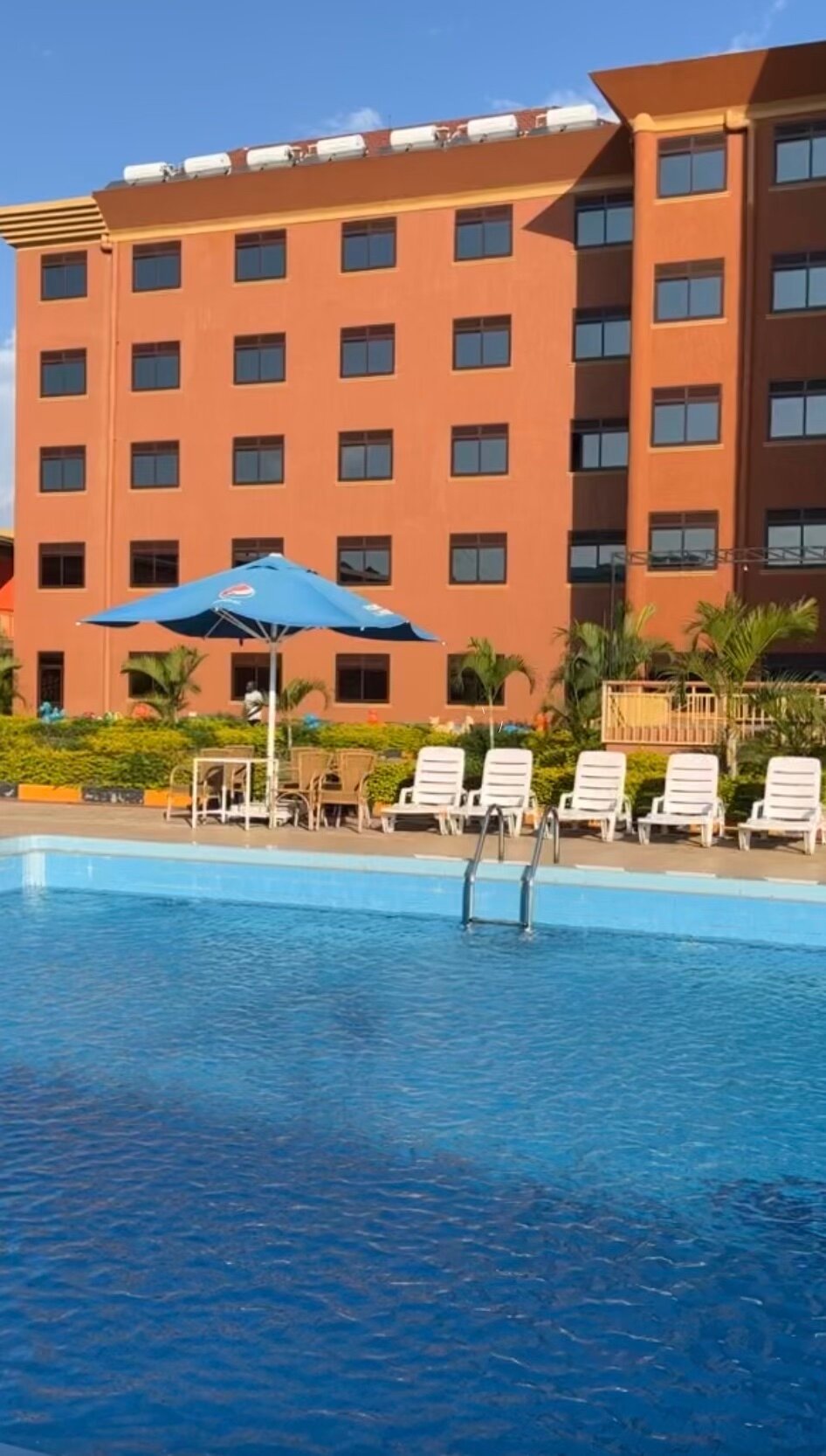 Hotel Triangle Mbarara-泳池