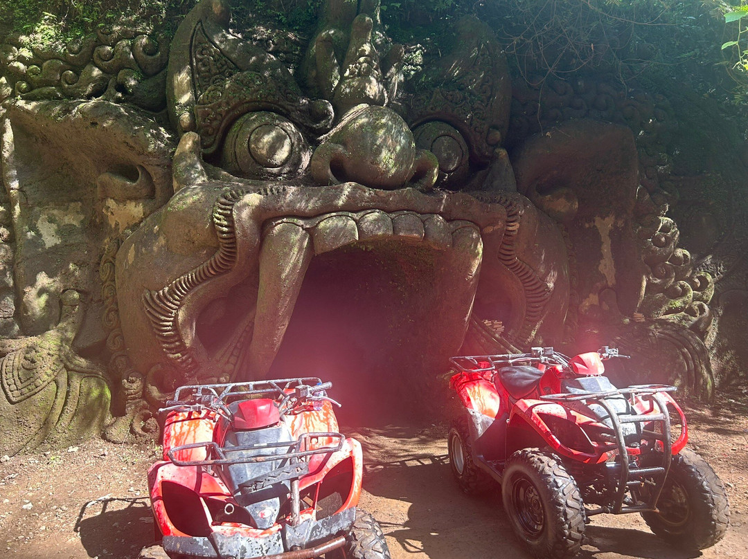 Gosek Adventure-坦帕克西林必去景点