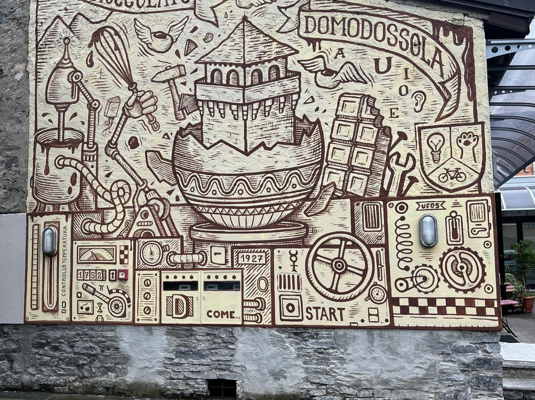 L'officina Del Cioccolato-多莫多索拉必去景点