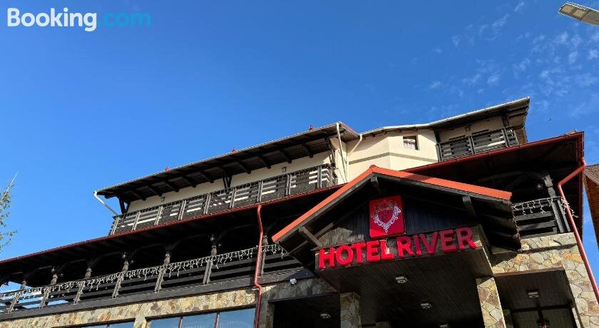 Hotel River主图