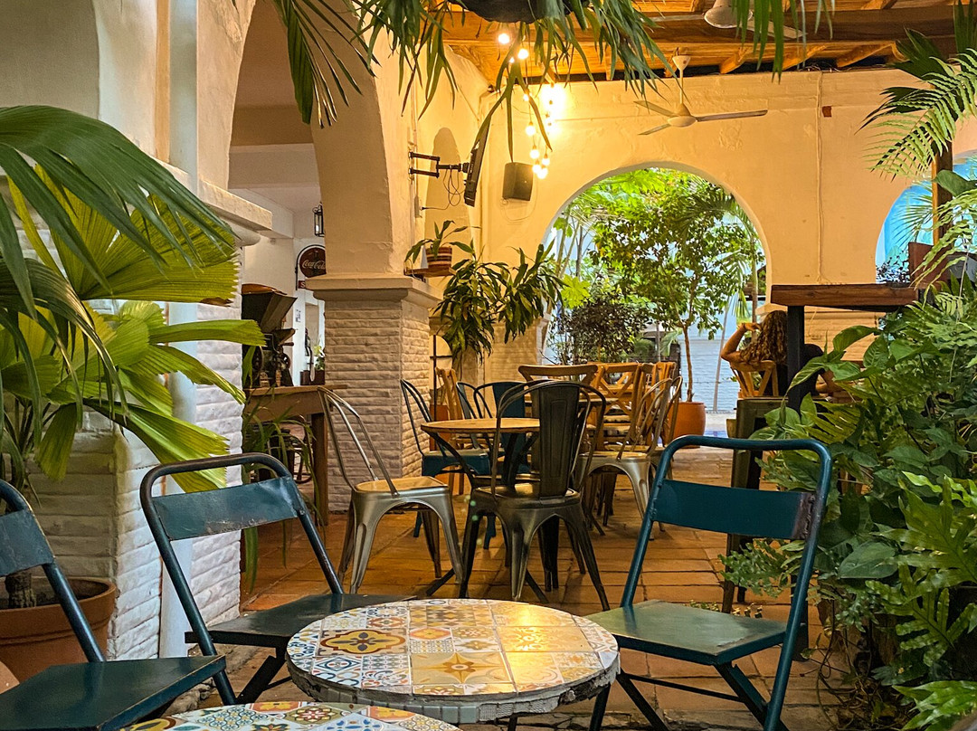 Hotel Mariscal Robledo主图