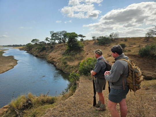 Irving Knight Safaris-玛洛斯帕克必去景点
