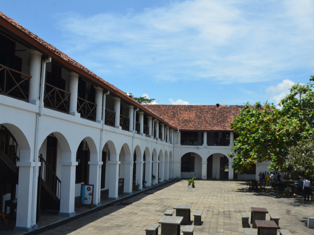 荷兰医院旧址购物美食广场-加勒必去景点