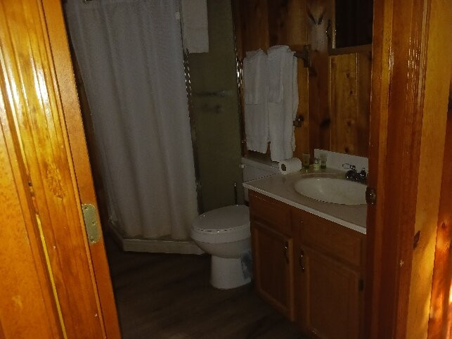 Whispering Pines Resort主图