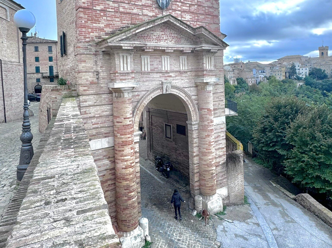 Porta Romana景点图片