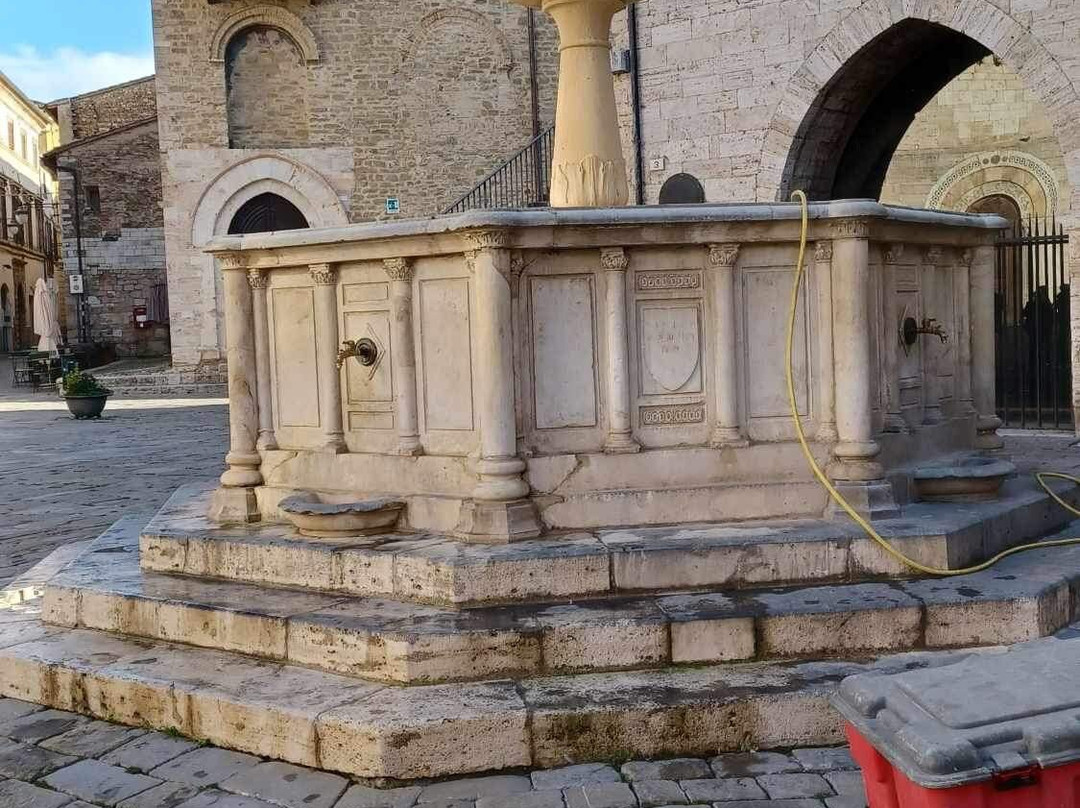 Fontana Monumentale Di Piazza景点图片