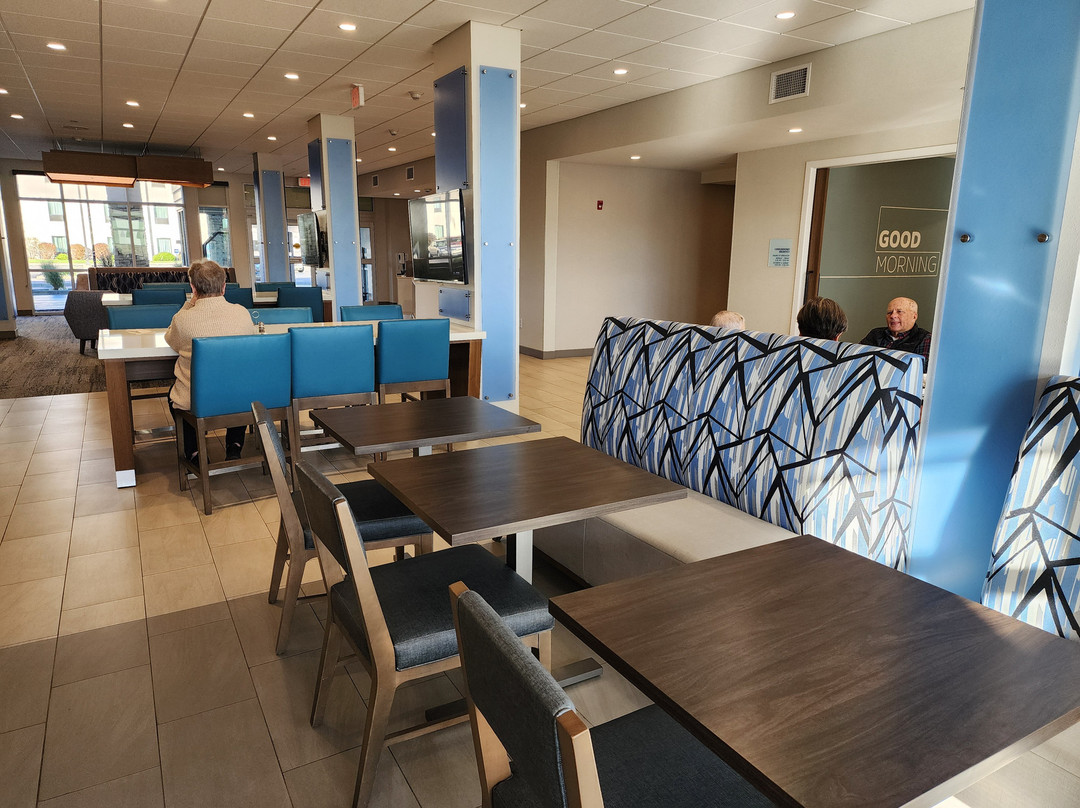 Holiday Inn Express & Suites Tomah By IHG主图