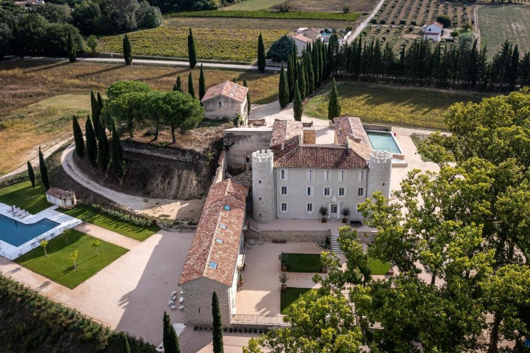 Chateau De Taulignan