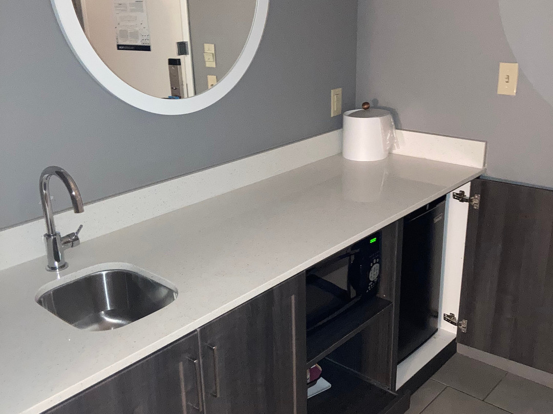 Hampton Inn & Suites Detroit/allen Park主图