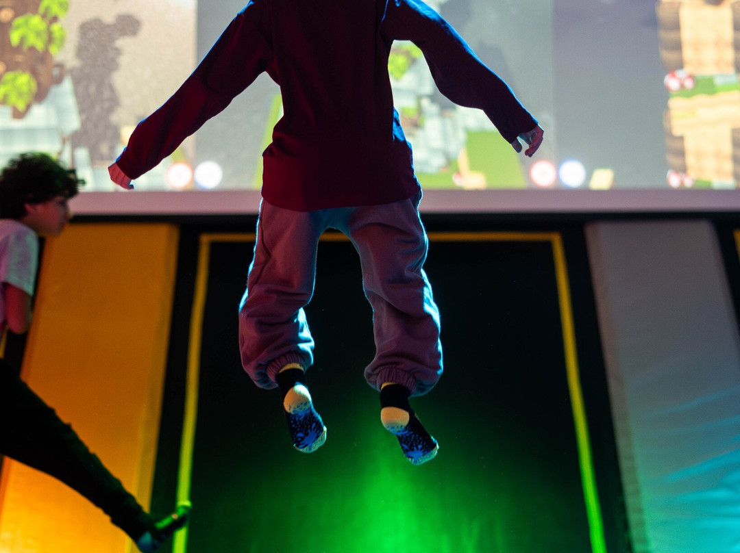 Trampoline44景点图片