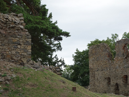 Zricenina Hradu Helfenburk U Bavorova-Bavorov必去景点
