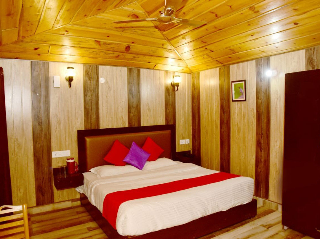 Damyanti Hotel And Resort