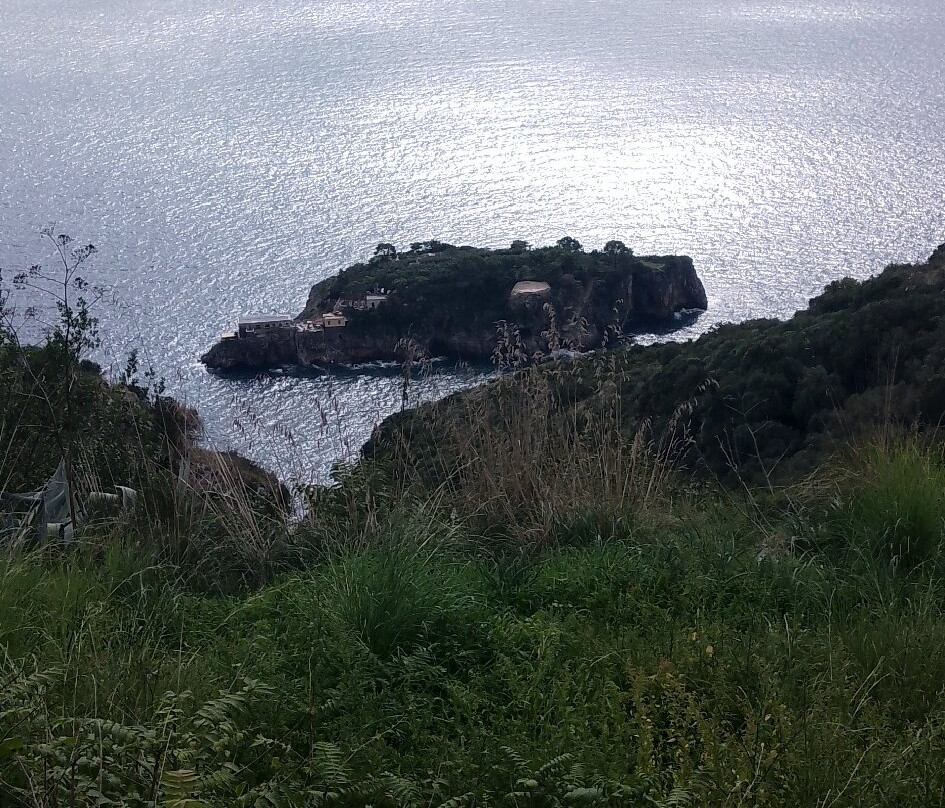 Crapolla Cove景点图片