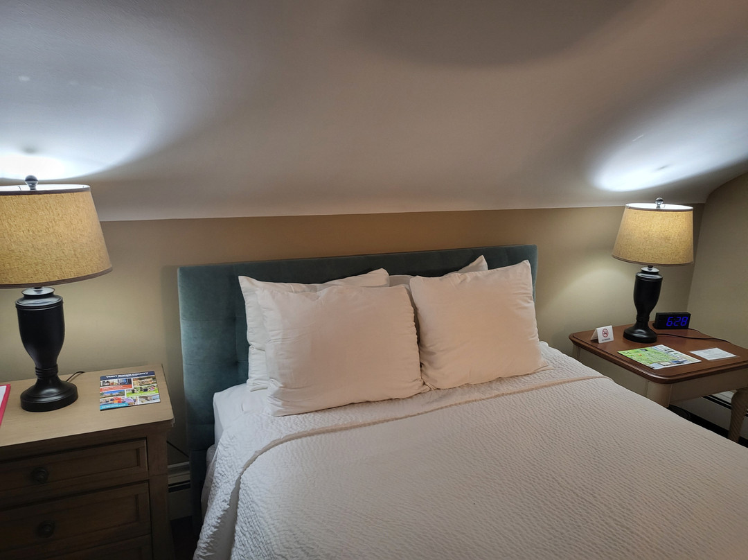 Plumsteadville Inn Hotel主图