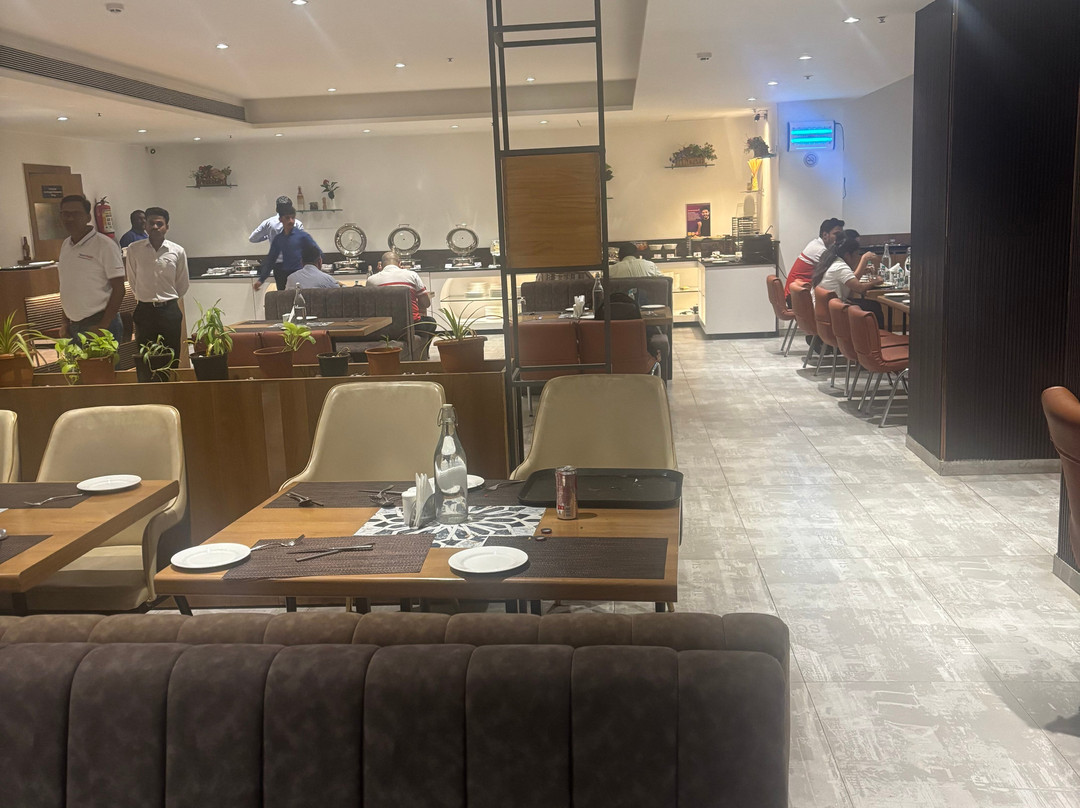 Zip By Spree Hotels Chakan主图